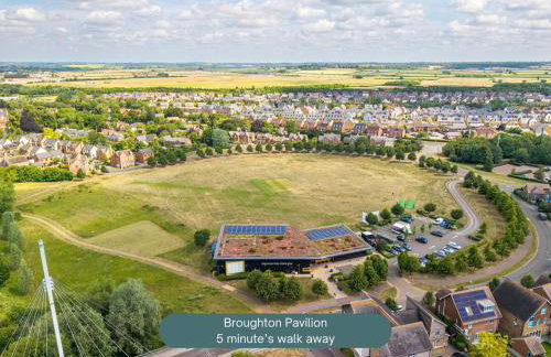 Stylish House with Driveway Parking, Self-Check-In, Fast WiFi and Smart TV by Yoko Property - Foto 27