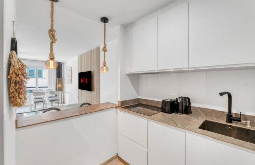 1 Chambre - Ascenseur - Spacieux - Proche palais - Foto 7