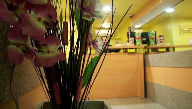 Check-in/check-out kiosk