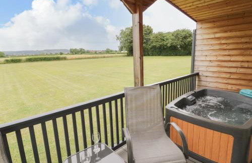 Cotswold View 2 - Photo 1