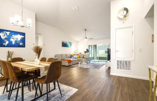 Coastal Vibes & Family Fun-Spacious 3BR, Kidz Zone, Desirable Neighborhood - Photo 3