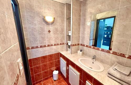 L'Azur, T2 - Parking gratuit - Central - confort Cosy - Foto 12