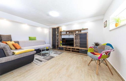 Amazing Home In Prgomet With Wifi - Foto 3