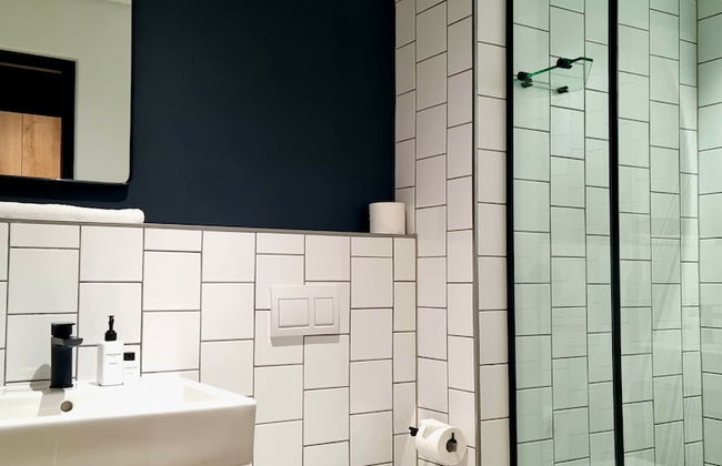 9 Palms by Smart City Stays - Photo 11