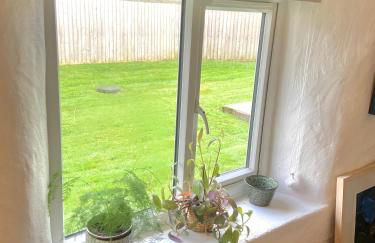 Idyllic Cornish Cottage, Superking bed, private garden dogs welcome - Photo 17