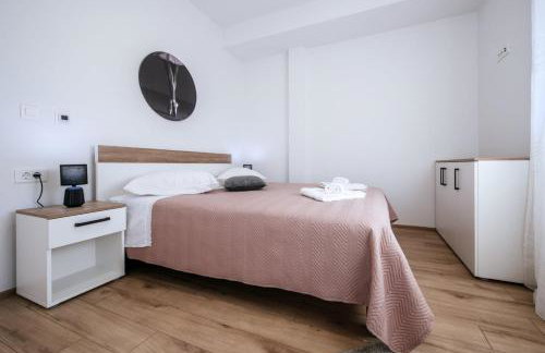 CROWONDER Sun Dance Apartments with Heated Swimming Pool Seaview and Garden - Foto 61