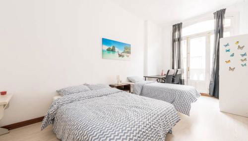 M&F Apartaments Gran Via - Photo 3