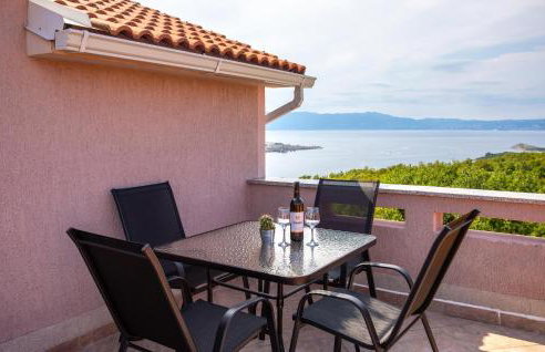 Awesome Apartment In Omisalj With Wifi - Foto 11