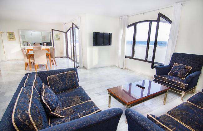 Park Plaza Suites Apartamentos - Photo 13