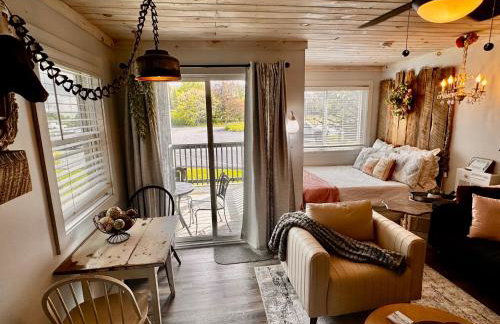 Resort- Indoor Pool, Hottub, Sauna, Gameroom - Cozy Studio-Near Slopes and Oz - Foto 1
