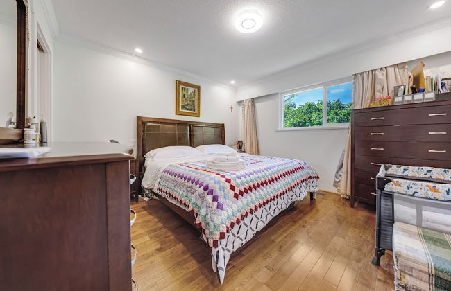 Quite House near Vancouver Airport - Photo 11