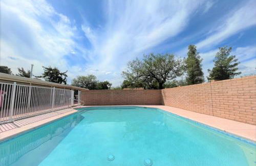 Luxe 4BR 2BTH l Pool & Grill l Central Location l Mountain View l Family Vacation l RV Site - Foto 26