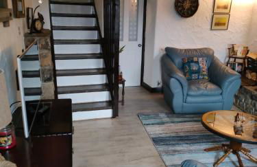 Fishermen's cottage with log burner, 2 bathrooms & sea views from garden terraces - Foto 13