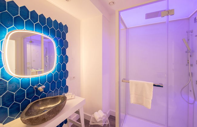 Diamond Suite - Photo 39