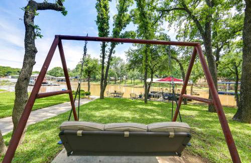 Papas Lakefront Hideaway - Photo 23