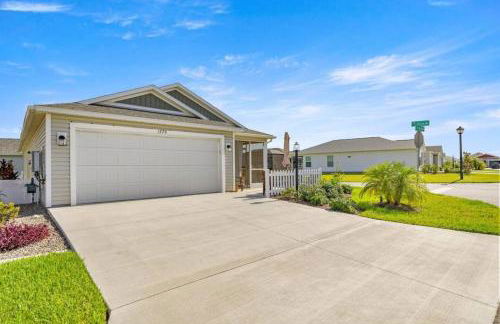 2BR Home with Golf Cart and Pool - Foto 42