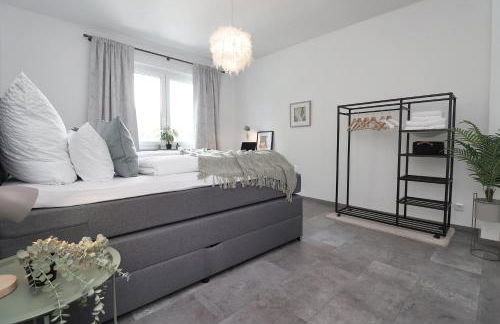 Design am Rhein I Traumlage Rheinufer I 3BR I Küche I öffentl Parkplätze I helloYOU apartments x BRIGHT Collection - Foto 36