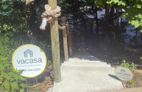 New Lake Home Sleeps 14 Private Dock Deck Grill - Foto 27