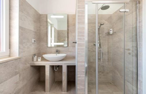 Gorgeous Home In Krmed With Wifi - Foto 33