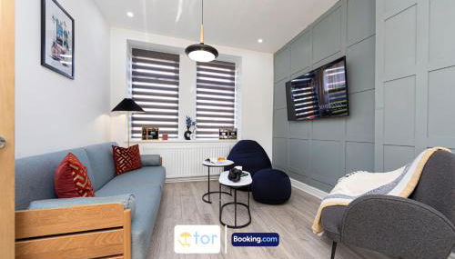 Explore Welsh Wonders, 3 Bedroom House By The One Retreats Short Lets & Serviced Accommodation Treharris - Foto 5