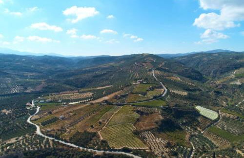 Chic Greek Cave Maisonette with hot tub - Foto 26