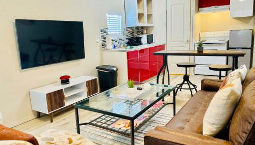 Great location in Midtown! - Photo 1