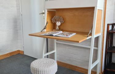 Dors Fée Duplex avec Toit-Terrasse et Salle de Jeux - Centre Bourg à 4 min du Puy duFou - Foto 27