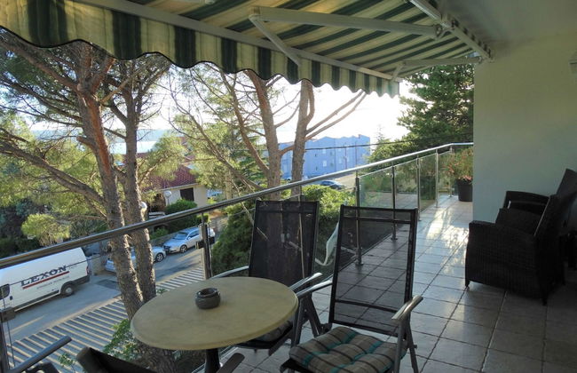 Selce Shorefront Apartment With Balcony and Sea View - Foto 7