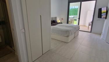 Apartment Infinity Vanian Gardens - Photo 4