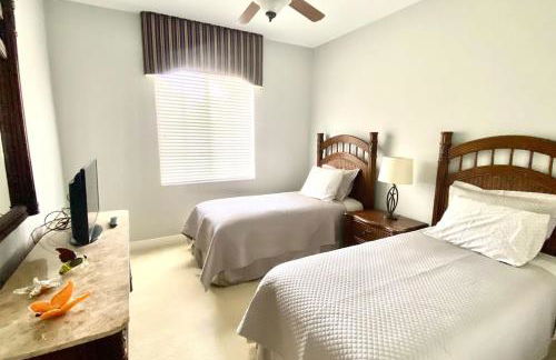 Luxury condo near Wiggins pass beach & park - Foto 24