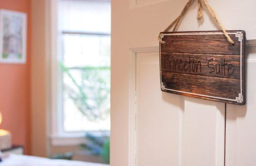 Princeton Einstein Boutique Stay - Photo 26