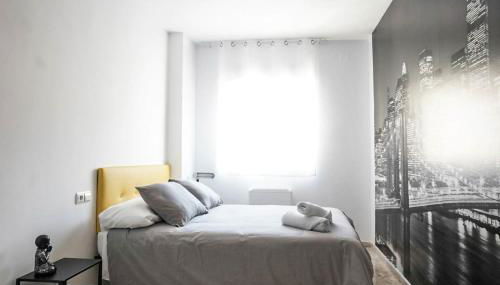 Amplia casa en Granada ideal para familias - Foto 4