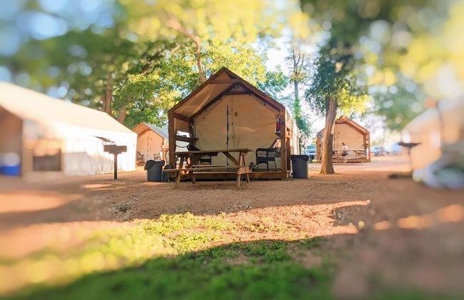 Son's River Ranch Glamping Cabin 39 - Foto 54