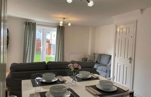 Spacious 4 Large Bedrooms Thurrock Grays 3 baths 1 ensuite Netflix Free Parking - Foto 35