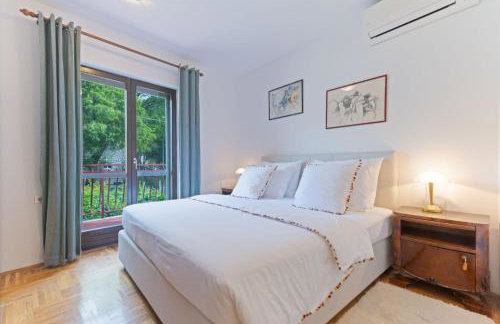 Quiet Villa near Split, Heated Pool, View, Nature - Foto 13