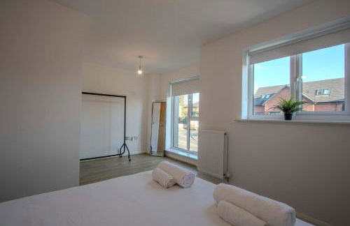 Modern 2-Bed Home in Swinton by MCPI Hosting, Perfect for Families & Contractors - Foto 13