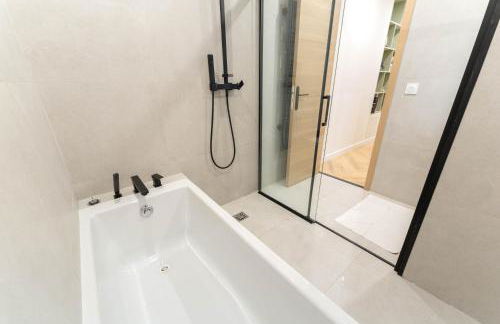 Magnifique appartement avec piscine et jardin - Foto 31