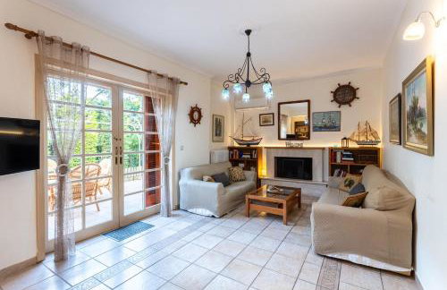 Avia's Seaside Hideaway with Lush Garden - Foto 7