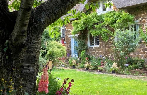 Beautiful Thatched Cottage with Piano - Foto 10