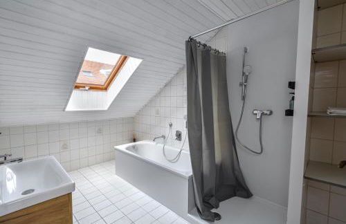 Cozy Holiday Home - Photo 8