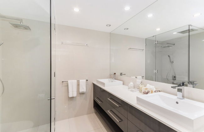 Luxury Pool Side Apartment in Beachfront Resort - Foto 12