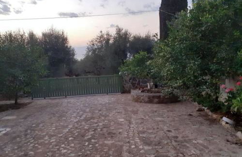 A modern farmhouse with big garden - Foto 11