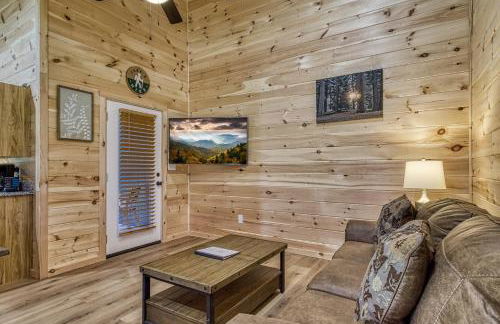 Kitt's Cottage, Pickleball Court, Creek, WIFI, Mountain Views, Starting at 79" - Foto 4