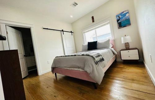 NEW Tiki House! Near Beaches, Sleeps 6-7 - Foto 18