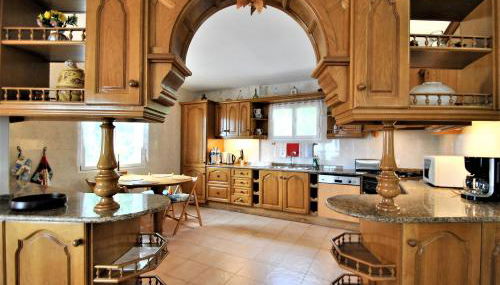 Holiday villa in 10 min from Fuengirola beach with sea views pool BBQ parking WiFi aircon big garden - Photo 5