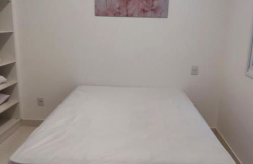 Apartamento novo a 350 m da praia das Toninhas em Ubatuba - 2 dormitórios sendo 1 suite, piscina, varanda gourmet com churrasqueira, ar condicionado, cozinha completa, garagem privativa - Foto 21