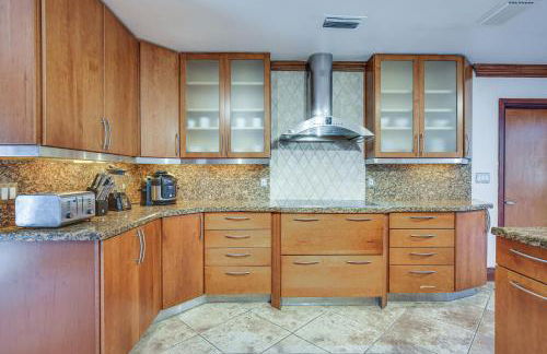 Pool and Hot Tub Spacious Villa in Coral Springs! - Foto 8