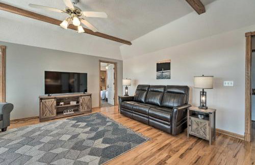 Lake-View Retreat with Fire Pit in Mountain Home! - Foto 4