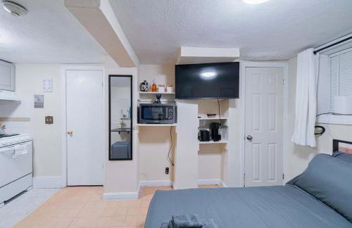 Cozy Basement - Steps to Longwood and MassArt - 3Min Walk to T - Foto 3