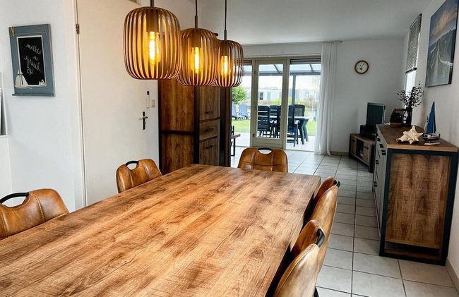 Appealing Bungalow With Garden - Photo 55